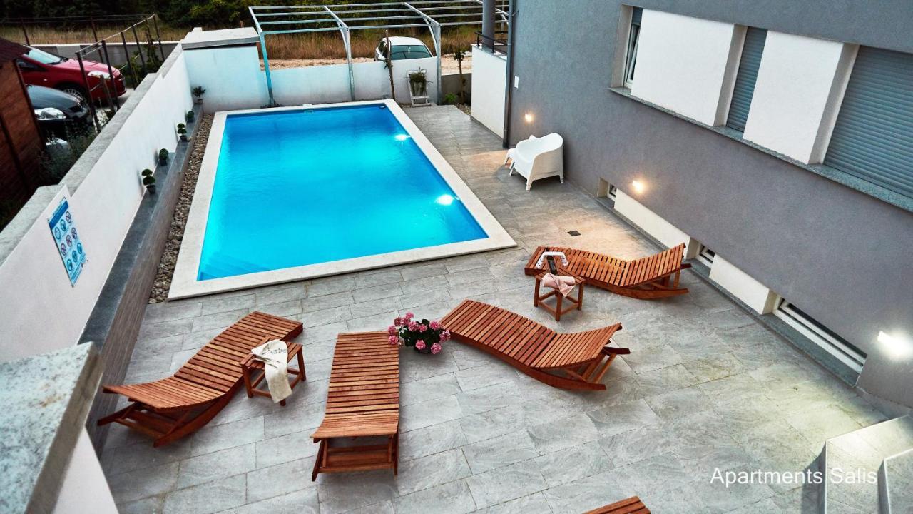 Salis Apartments Vrsi Buitenkant foto
