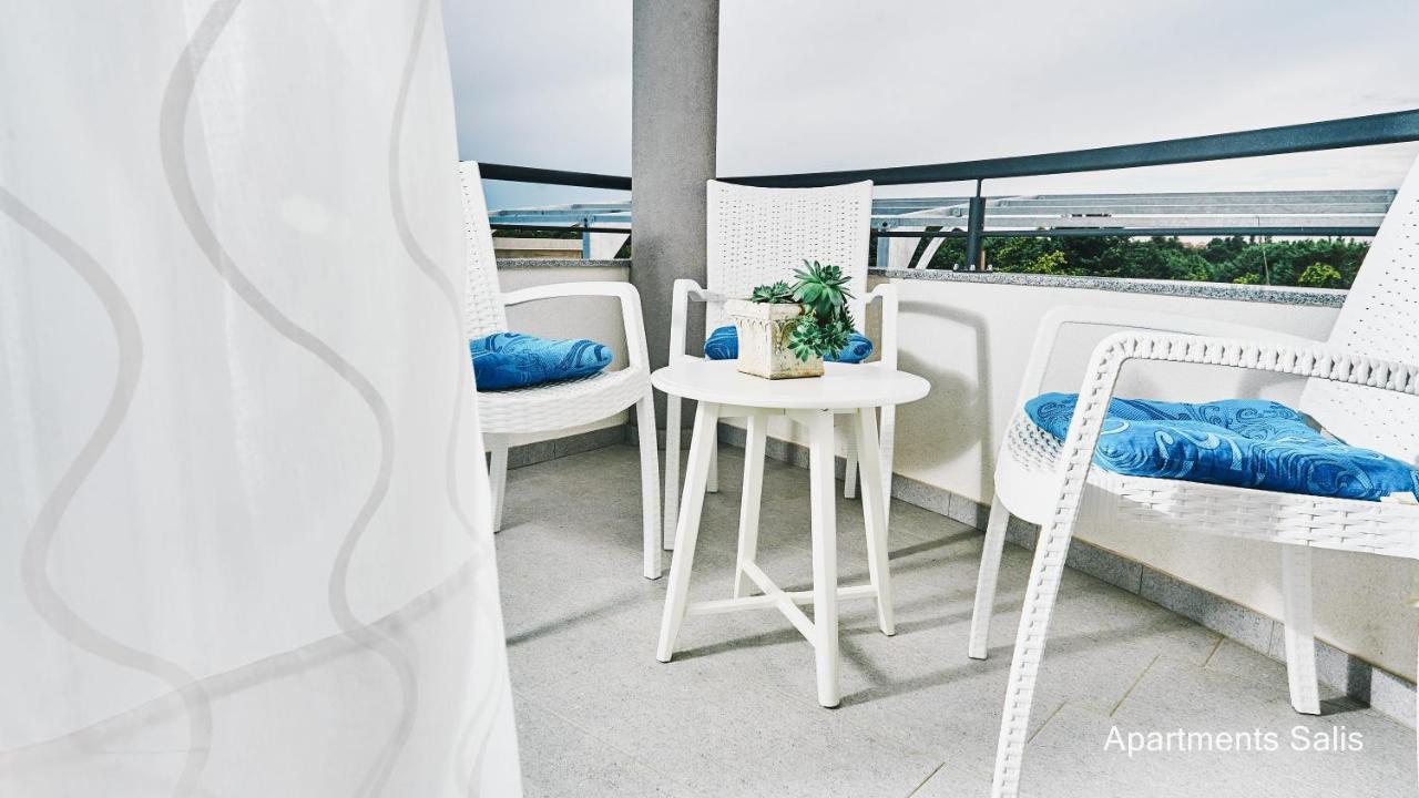Salis Apartments Vrsi Buitenkant foto