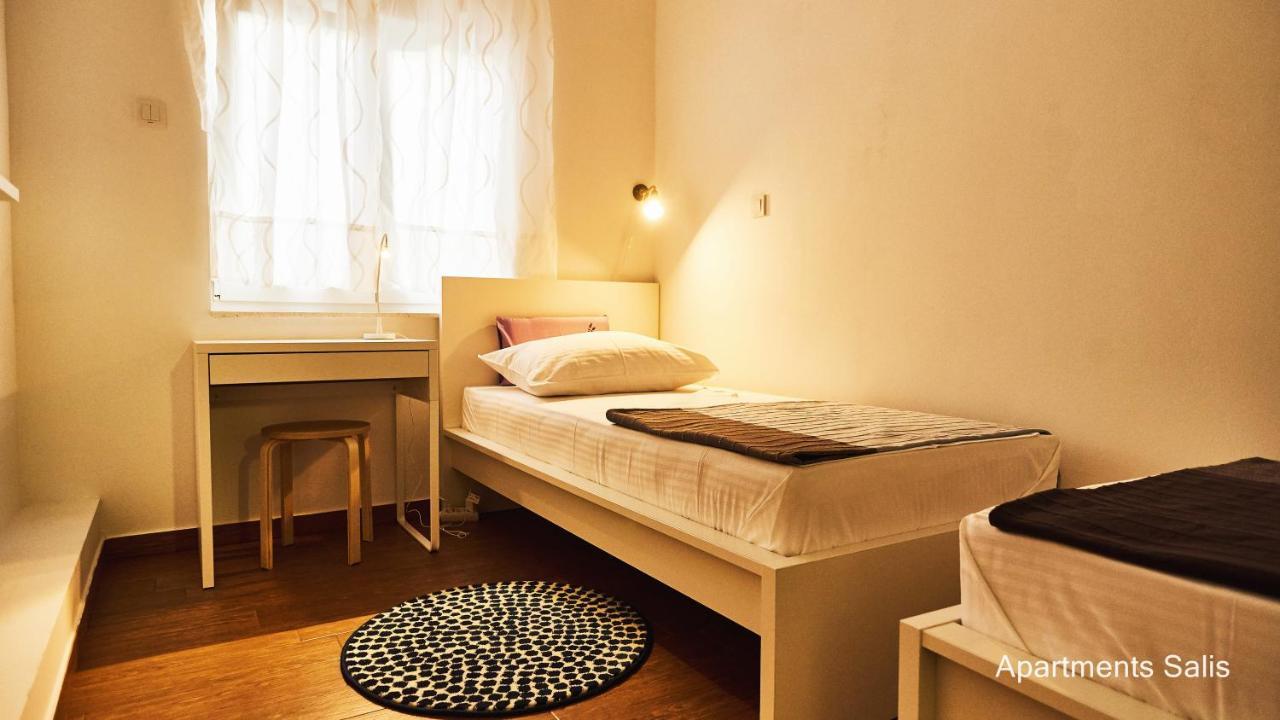 Salis Apartments Vrsi Buitenkant foto