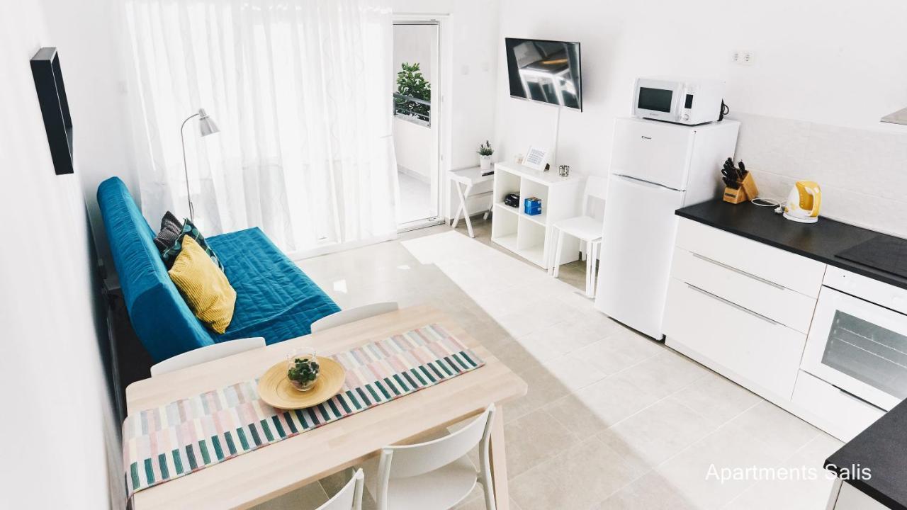Salis Apartments Vrsi Buitenkant foto